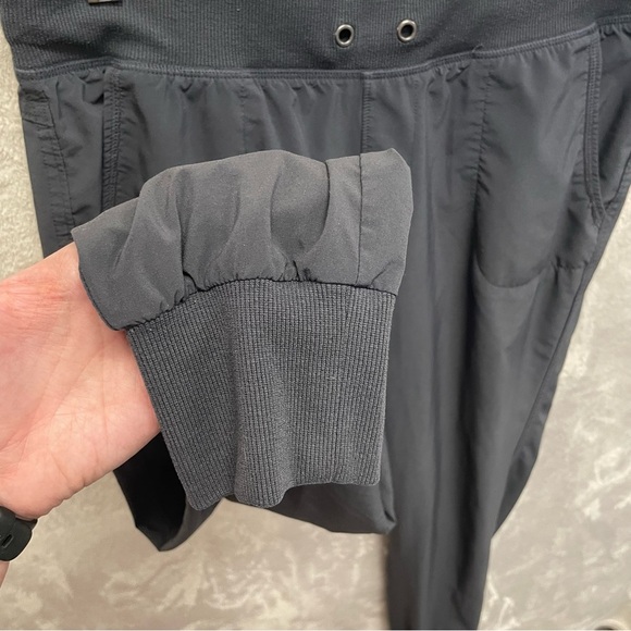 Athleta women’s gray joggers pants size 4 missing drawstring - Picture 4 of 7